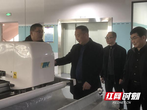 永州市市場監管局黨組書記艾克海一行深入冷水灘區開展市場主體倍增與市場調研走訪